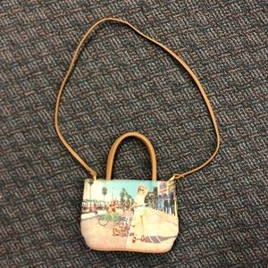 Bueno vintage look summer bag with removable crossbody strap